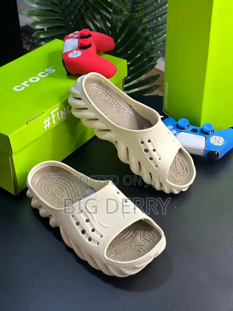 Crocs Echo Slides