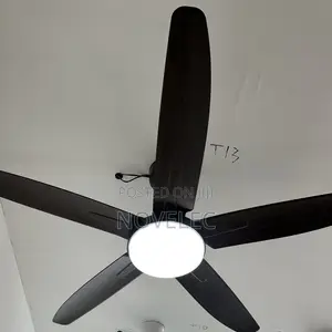 5 Blade Wooden Ceiling Fan With Light