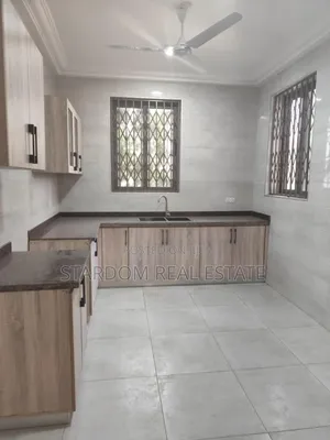 3bdrm Apartment in American House for rent