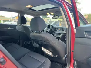 Hyundai Elantra 2017 Red