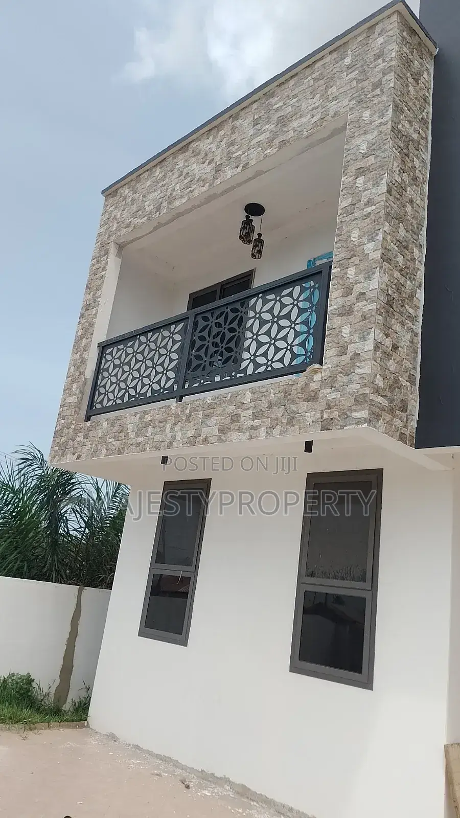3bedrooms Self-Compound for Sale at Spintex