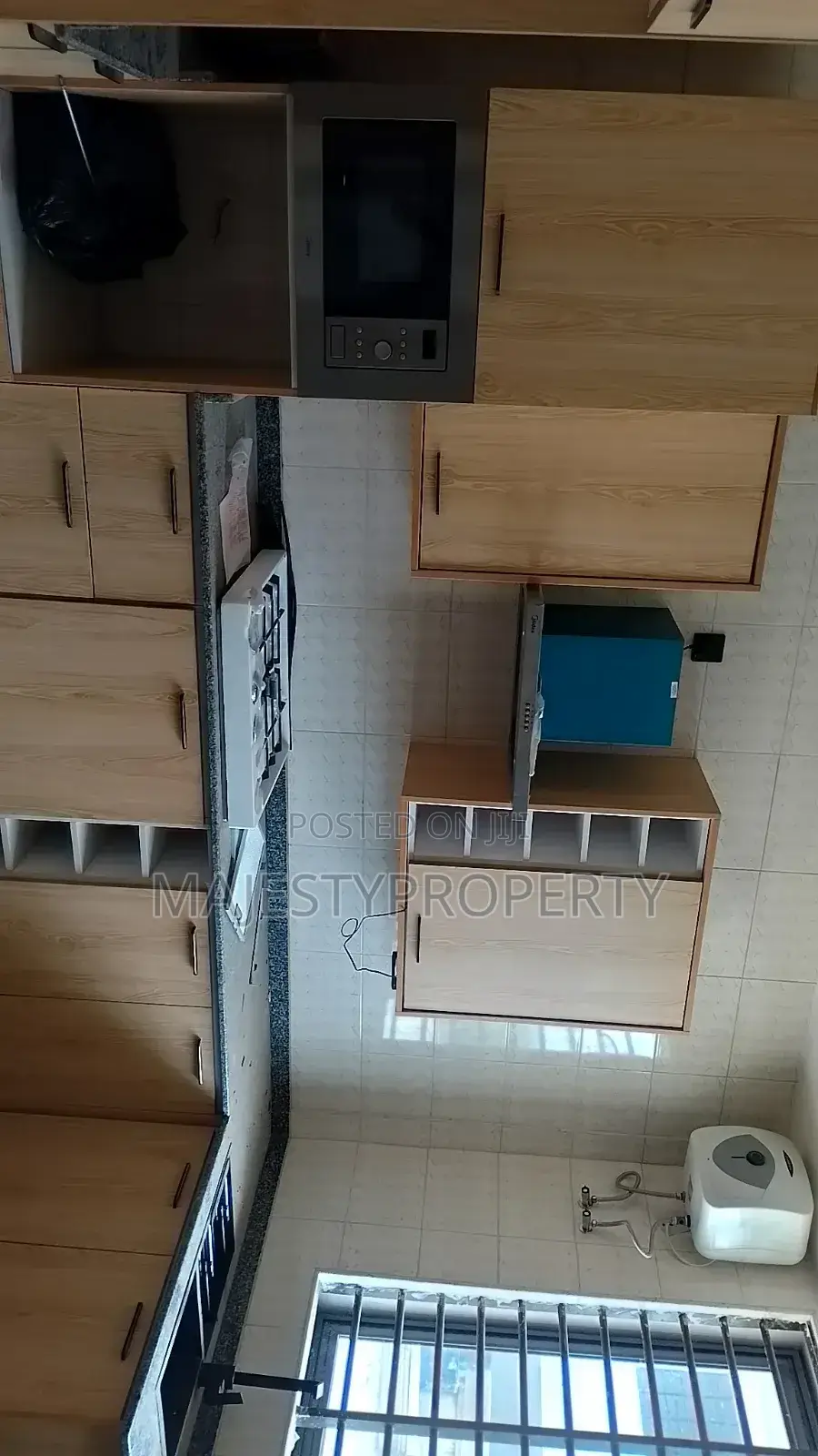 3bedrooms Self-Compound for Sale at Spintex