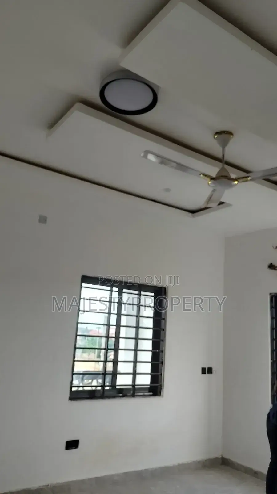 3bedrooms Self-Compound for Sale at Spintex