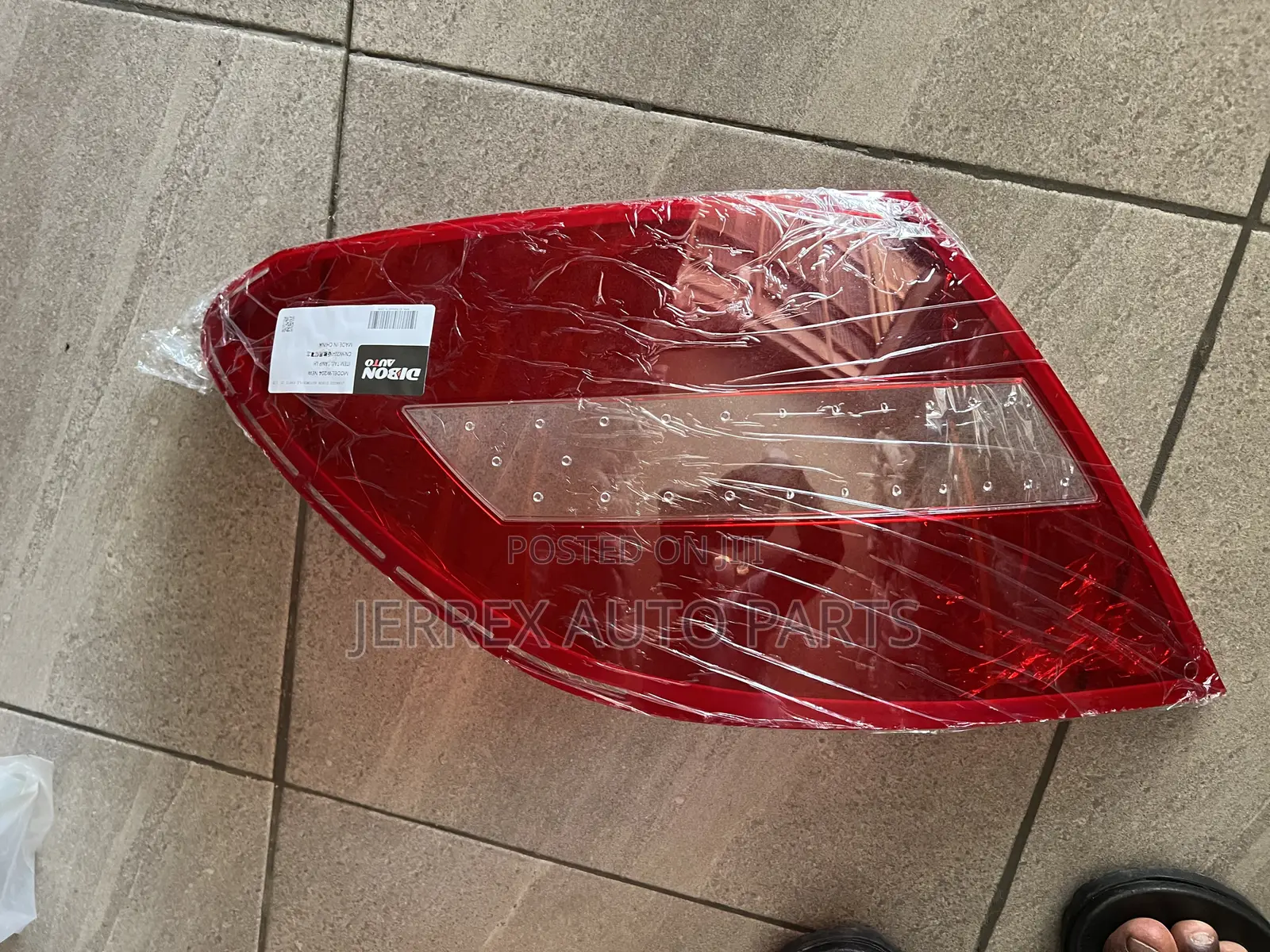 Mercedes Benz W204 Taillight Face Cover 2008-2014