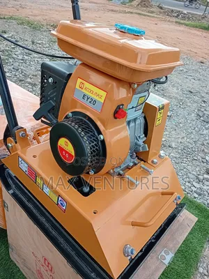 Gasoline Plate Compactor C-90