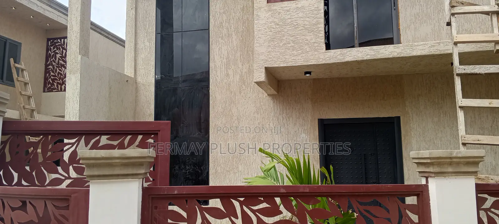 4bdrm Mansion in Kwabenya Home, Accra Metropolitan for sale
