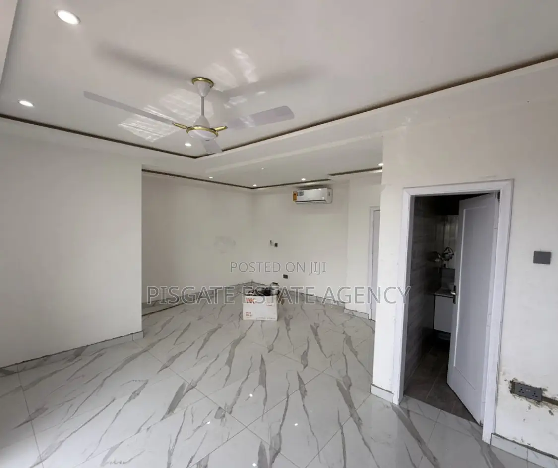 5bdrm House in Lartebiokorshie for sale