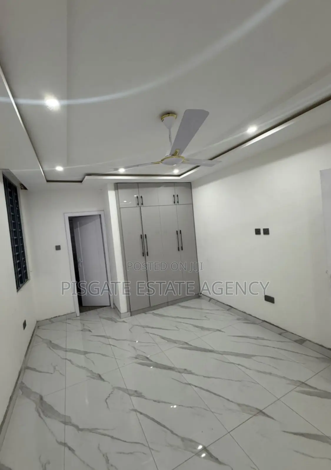5bdrm House in Lartebiokorshie for sale