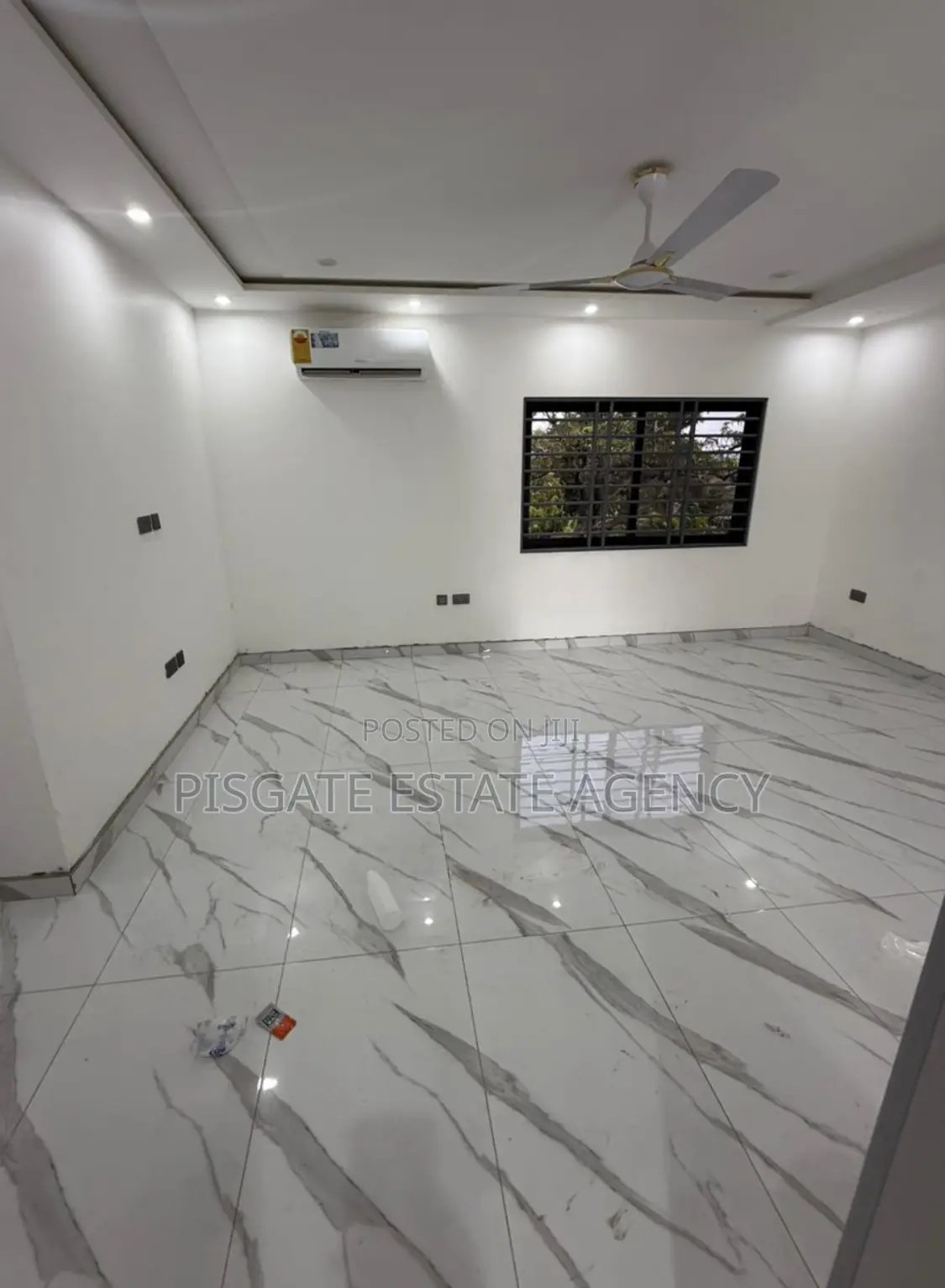 5bdrm House in Lartebiokorshie for sale