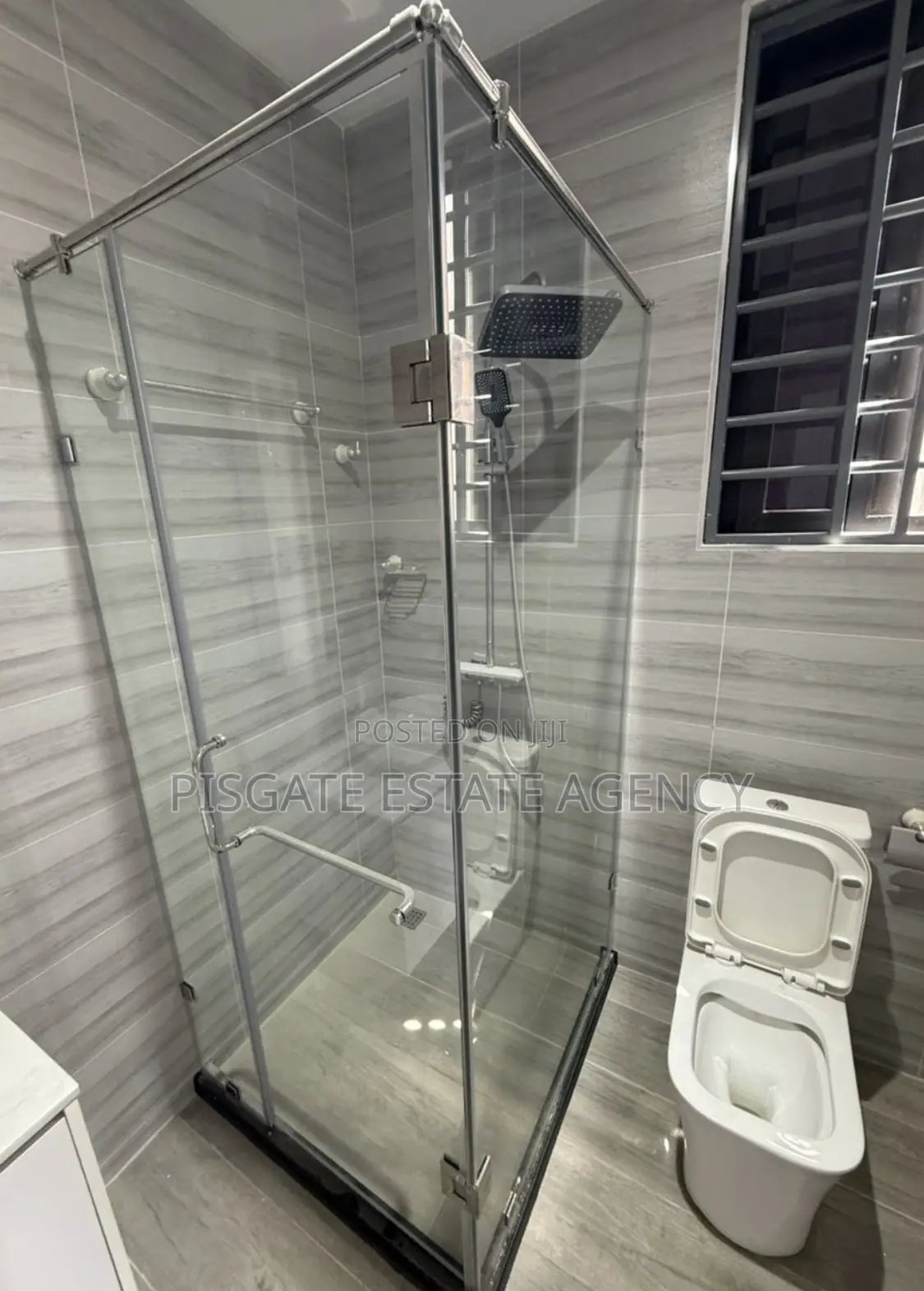 5bdrm House in Lartebiokorshie for sale