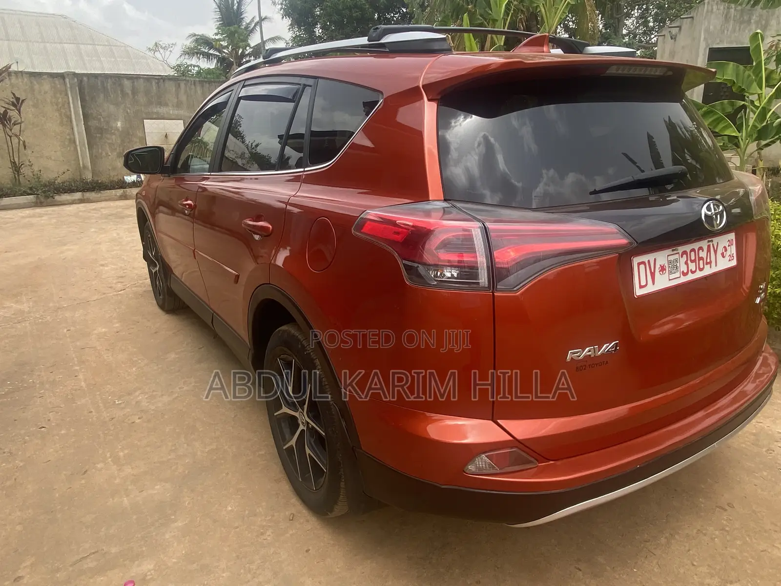 Toyota RAV4 SE AWD (2.5L 4cyl 6A) 2017 Red