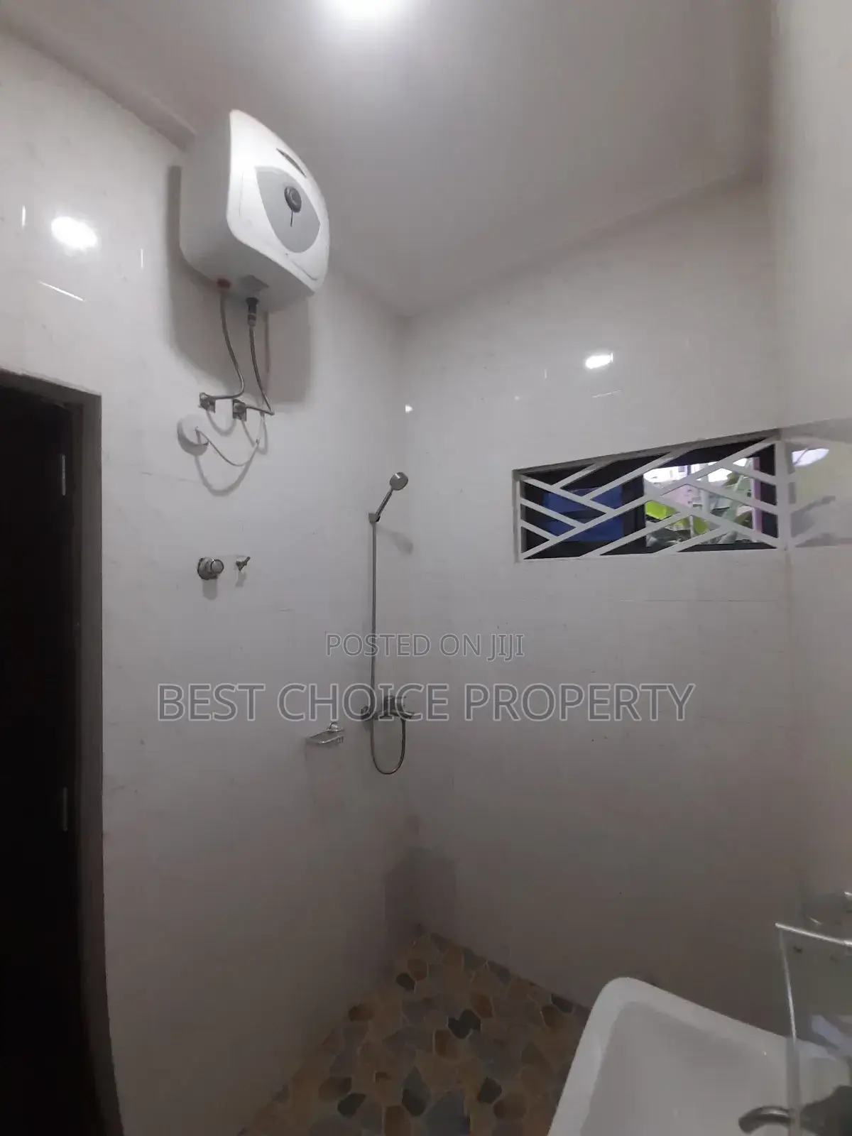 2bdrm Apartment in Lakeside Community 1 for rent