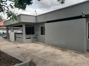 12bdrm House in Buokrom Estate, Kumasi Metropolitan for sale