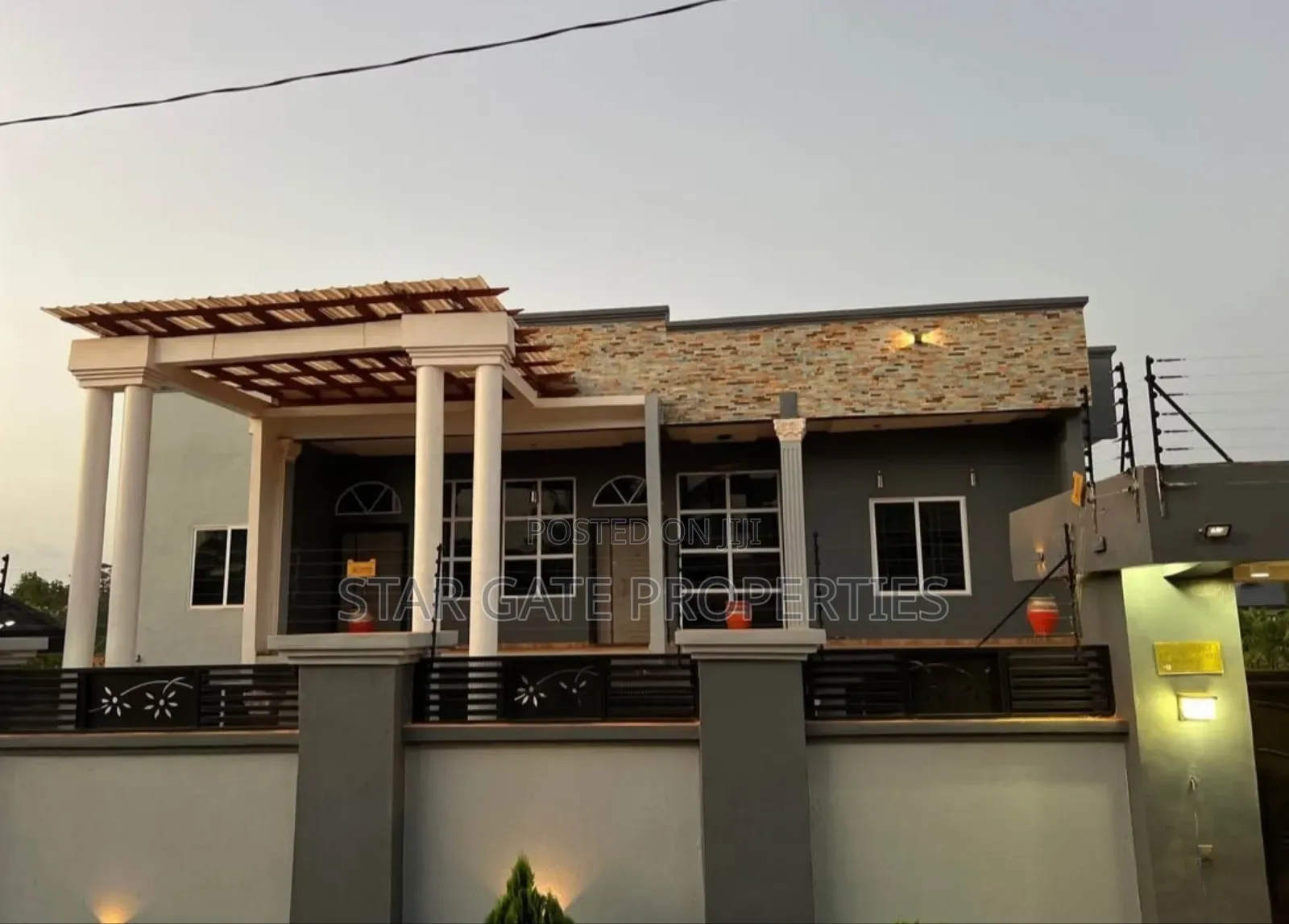 6bdrm House in Star Gate Properties, Kumasi Metropolitan for sale