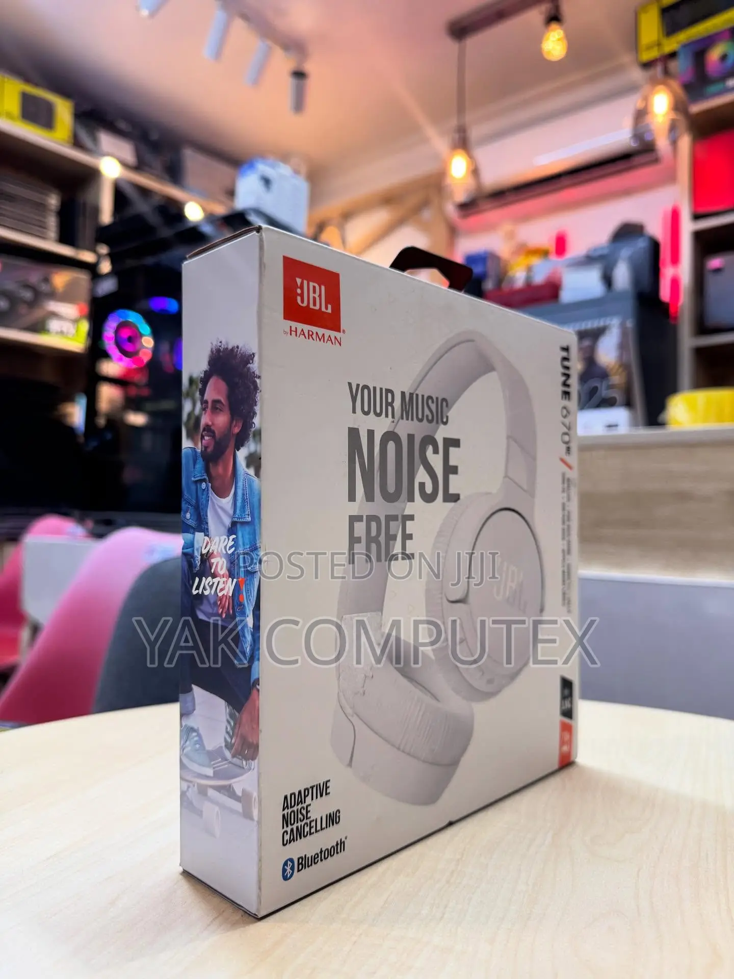 JBL Tune 670nc - Adaptive Noise Cancelling With Smart
