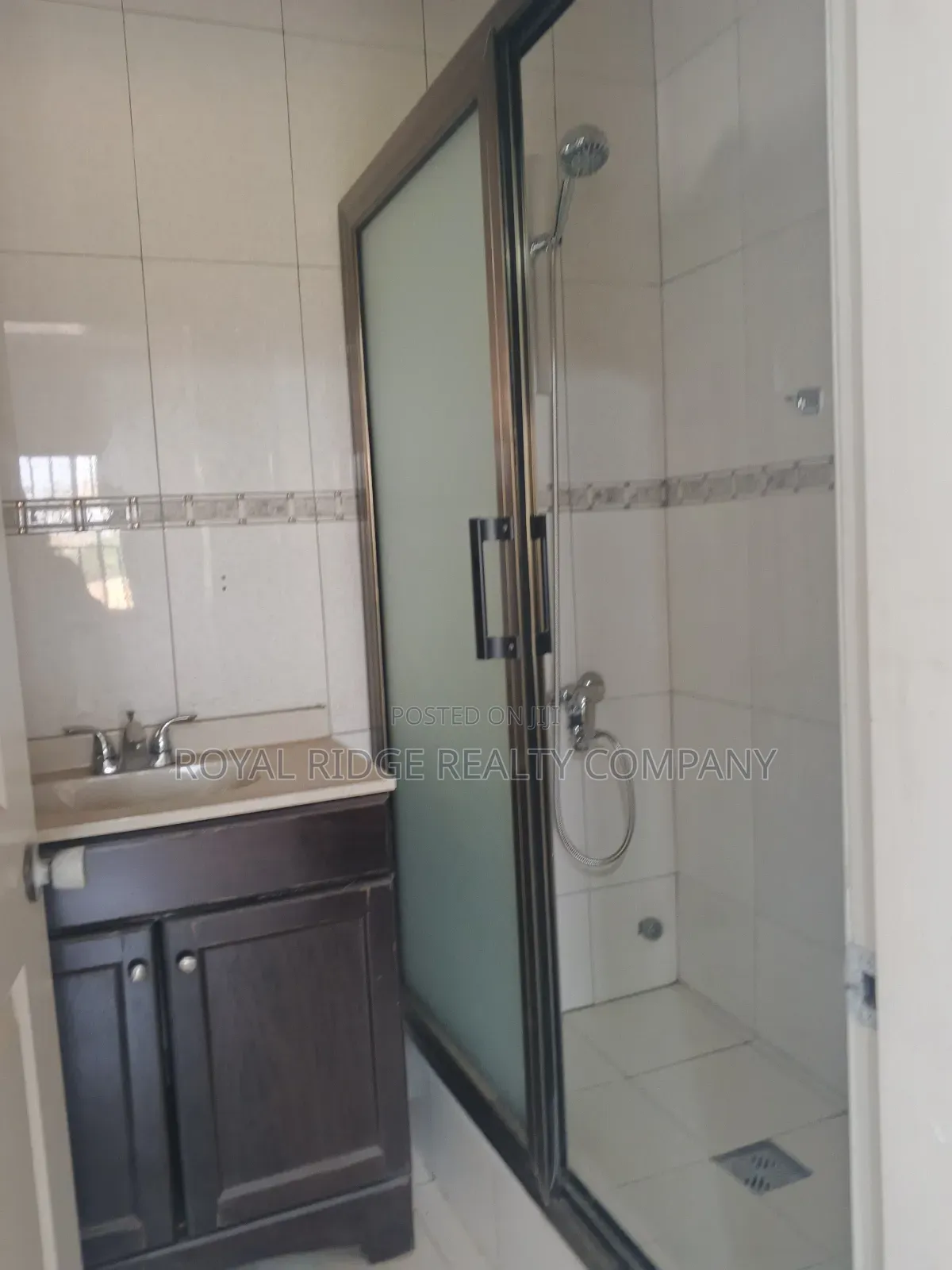 4bdrm Duplex in East Legon, Accra Metropolitan for rent