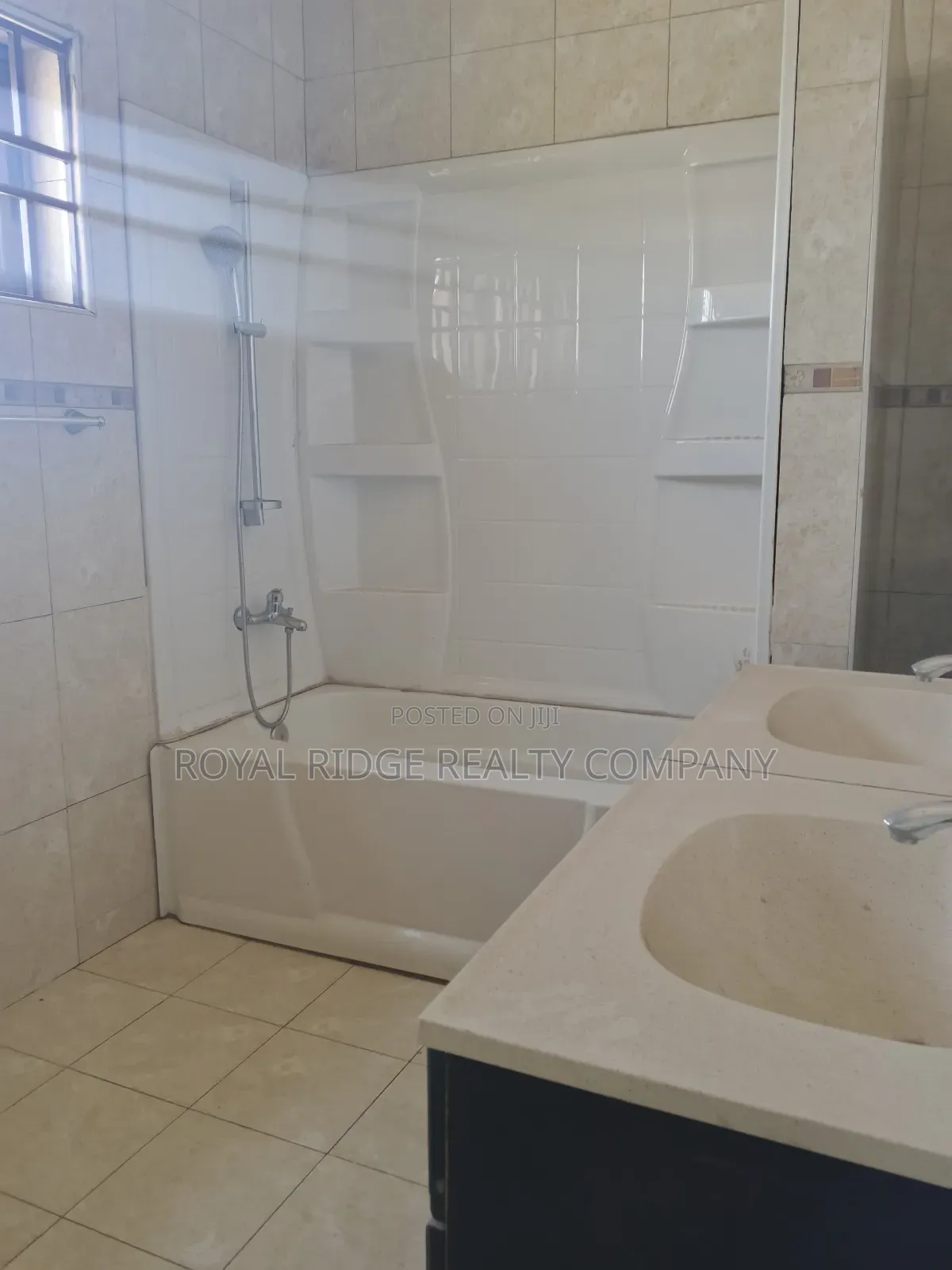 4bdrm Duplex in East Legon, Accra Metropolitan for rent