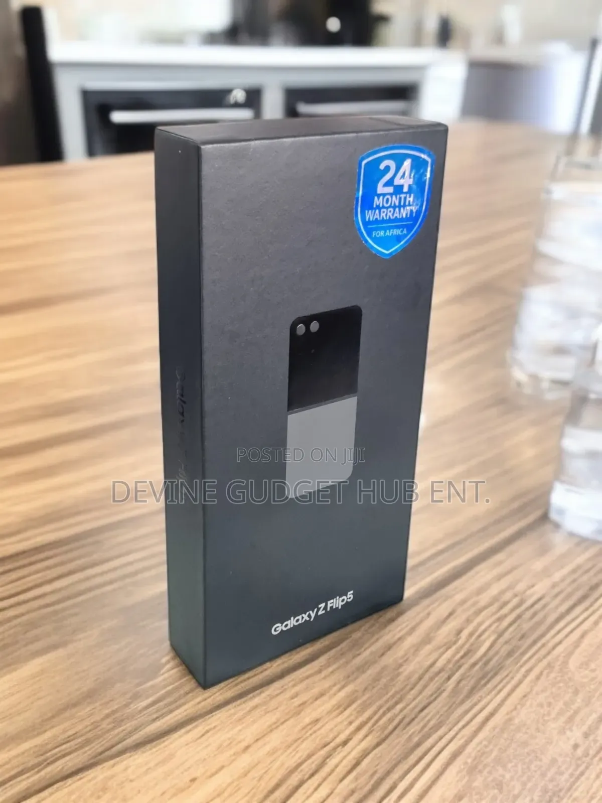 New Samsung Galaxy Z Flip 5 256 GB Gray