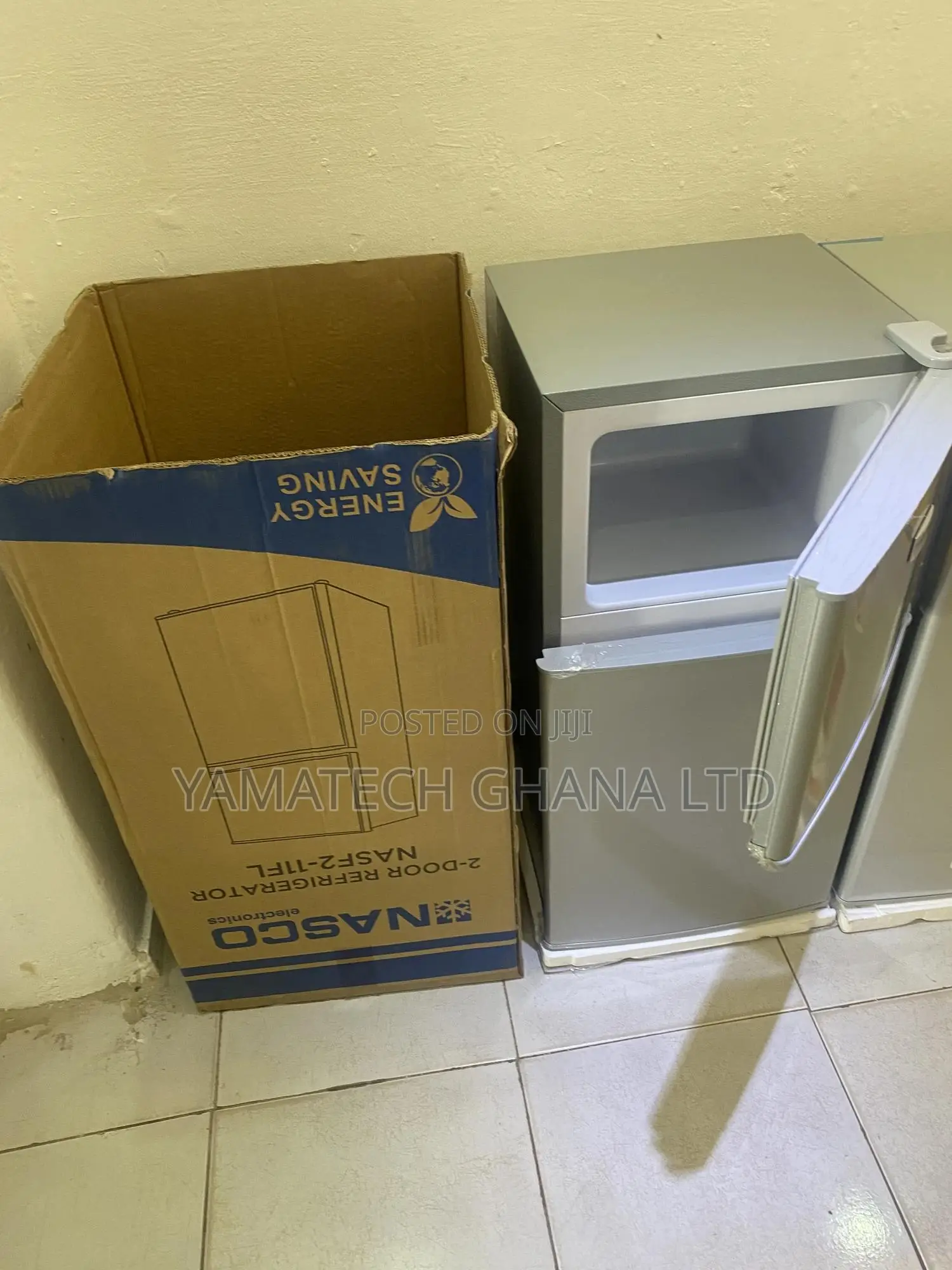 Nasco Table Top Double Door Fridge With Top Freezer (86l)