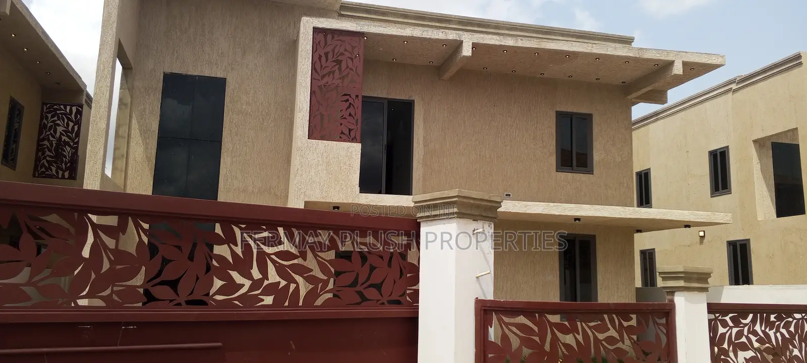 4bdrm Mansion in Newly Built Machine, Accra Metropolitan for sale