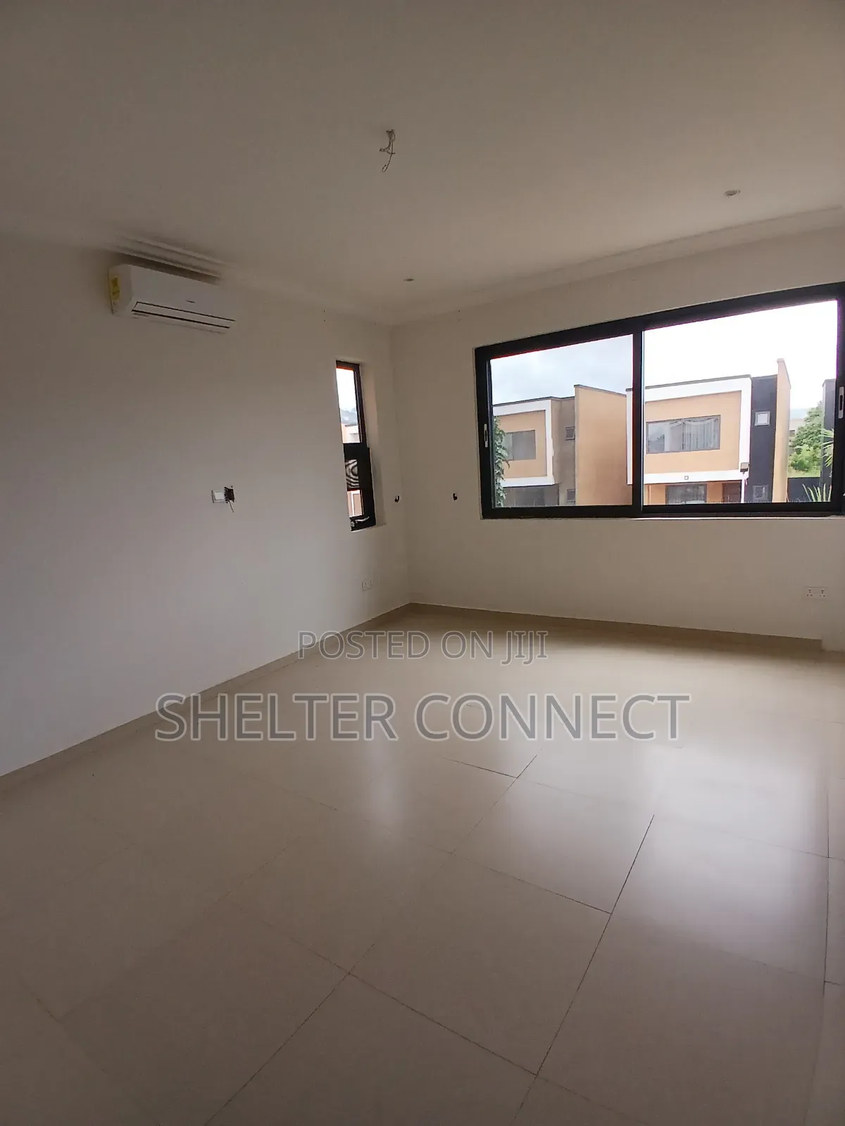 3bdrm Duplex in Oyarifa for sale