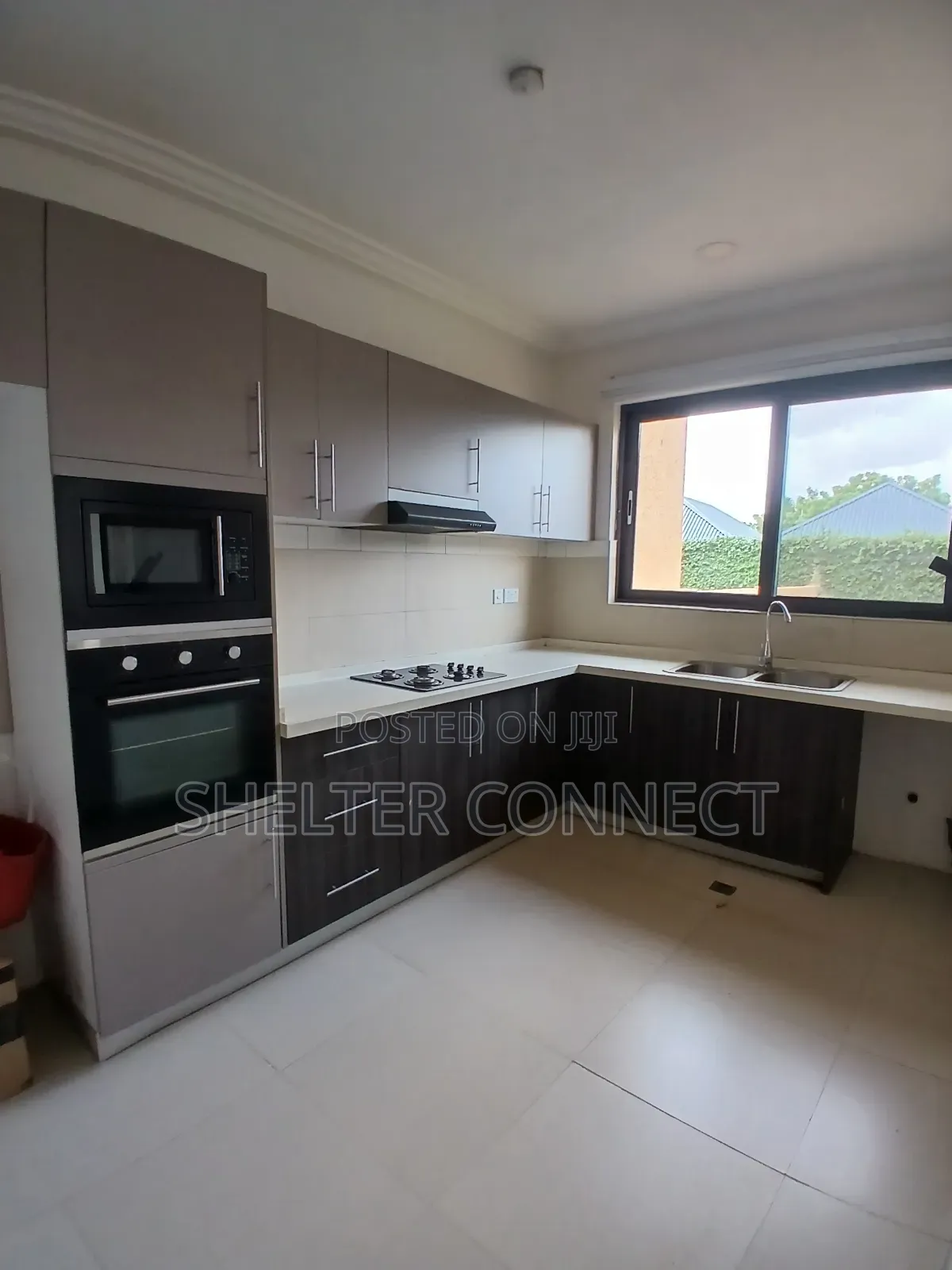 3bdrm Duplex in Oyarifa for sale