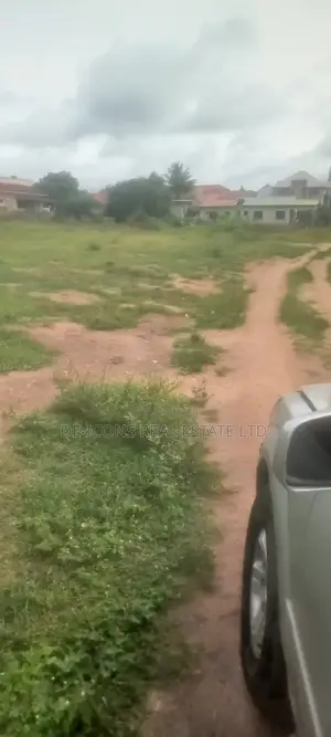 6 Plots of Land at Papase No.1 for Sale.