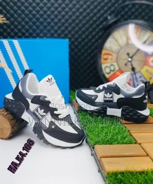 Adidas Sneakers