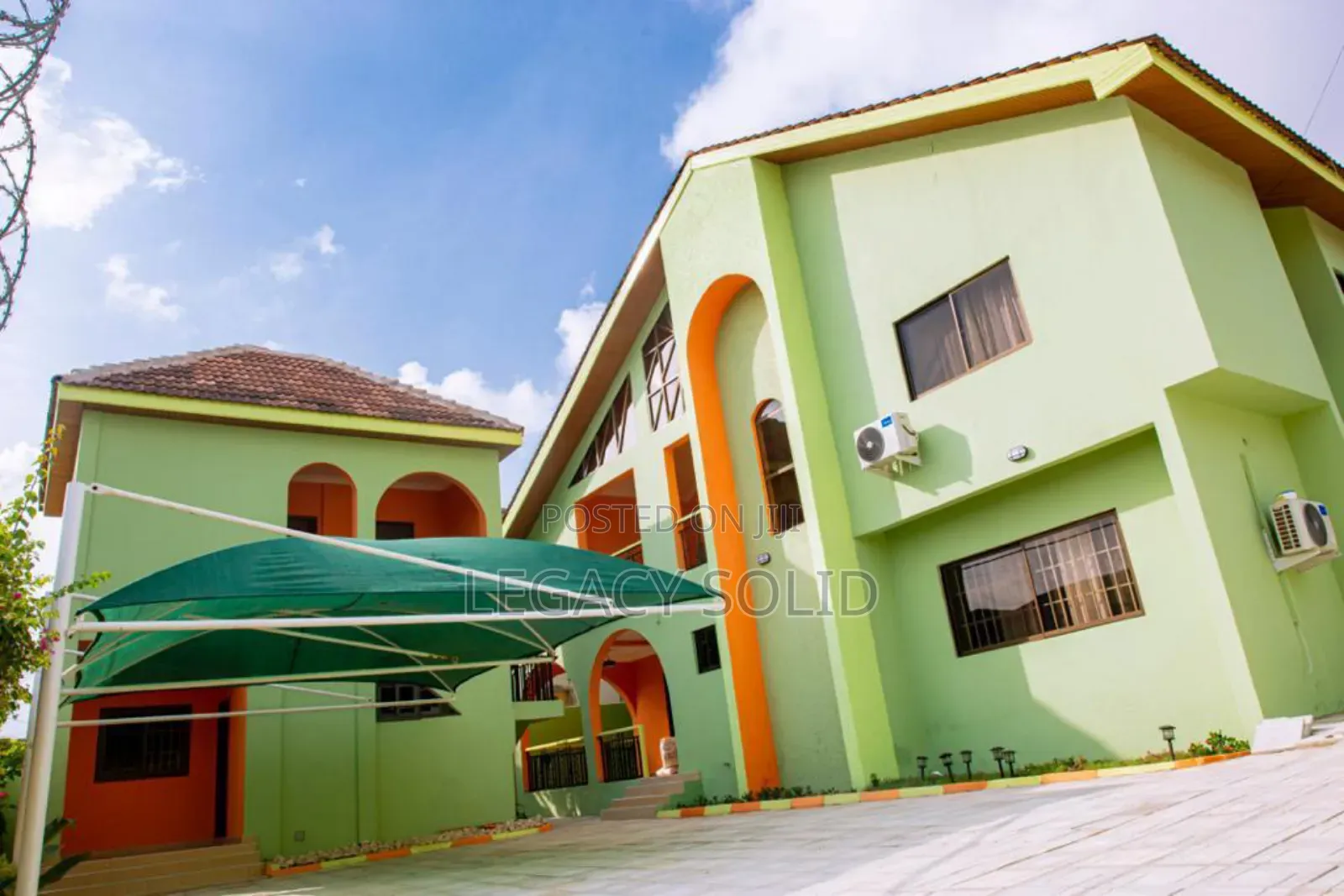 7bdrm Duplex in 𝙻𝚎𝚐𝚊𝚌𝚢 𝚜𝚘𝚕𝚒𝚍 𝚛𝚎𝚊𝚕, East Legon for sale
