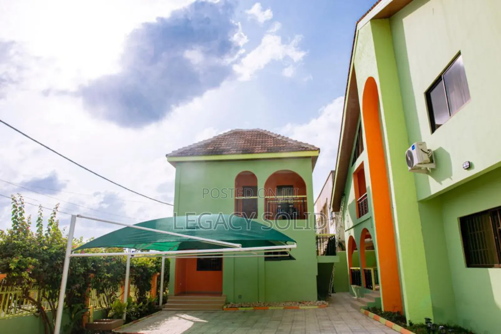 7bdrm Duplex in 𝙻𝚎𝚐𝚊𝚌𝚢 𝚜𝚘𝚕𝚒𝚍 𝚛𝚎𝚊𝚕, East Legon for sale