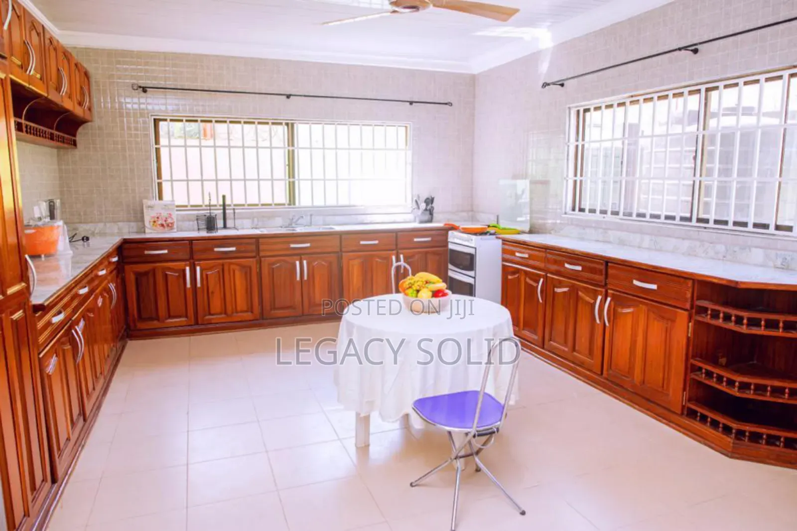 7bdrm Duplex in 𝙻𝚎𝚐𝚊𝚌𝚢 𝚜𝚘𝚕𝚒𝚍 𝚛𝚎𝚊𝚕, East Legon for sale