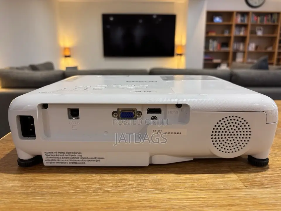 Epson Eb-E01 3300 Lumens Projector From Uk (Free Delivery)