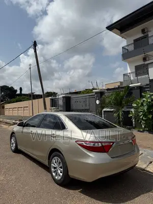 Toyota Camry LE 4dr Sedan (2.5L 4cyl 6A) 2015 Gray