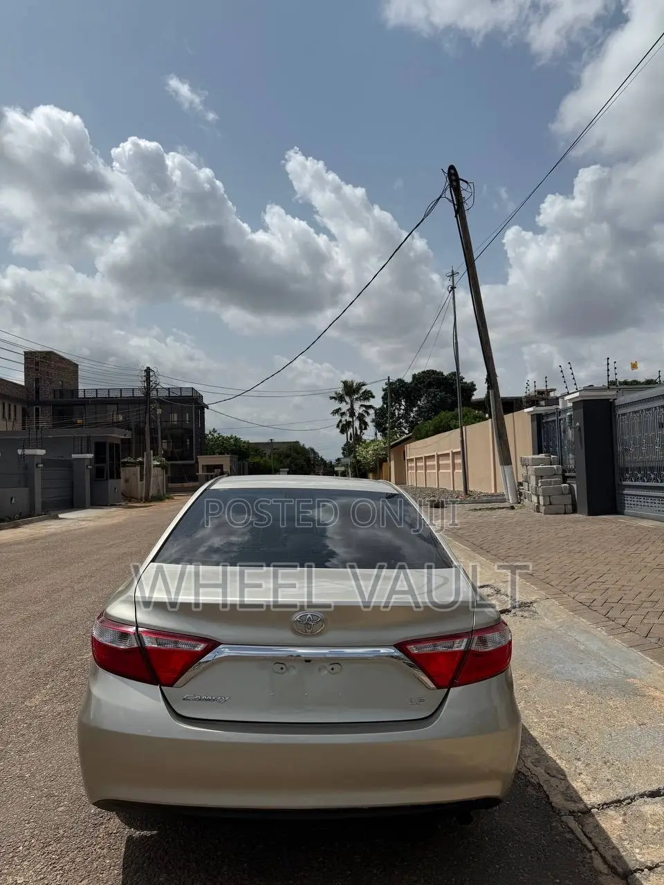 Toyota Camry LE 4dr Sedan (2.5L 4cyl 6A) 2015 Gray