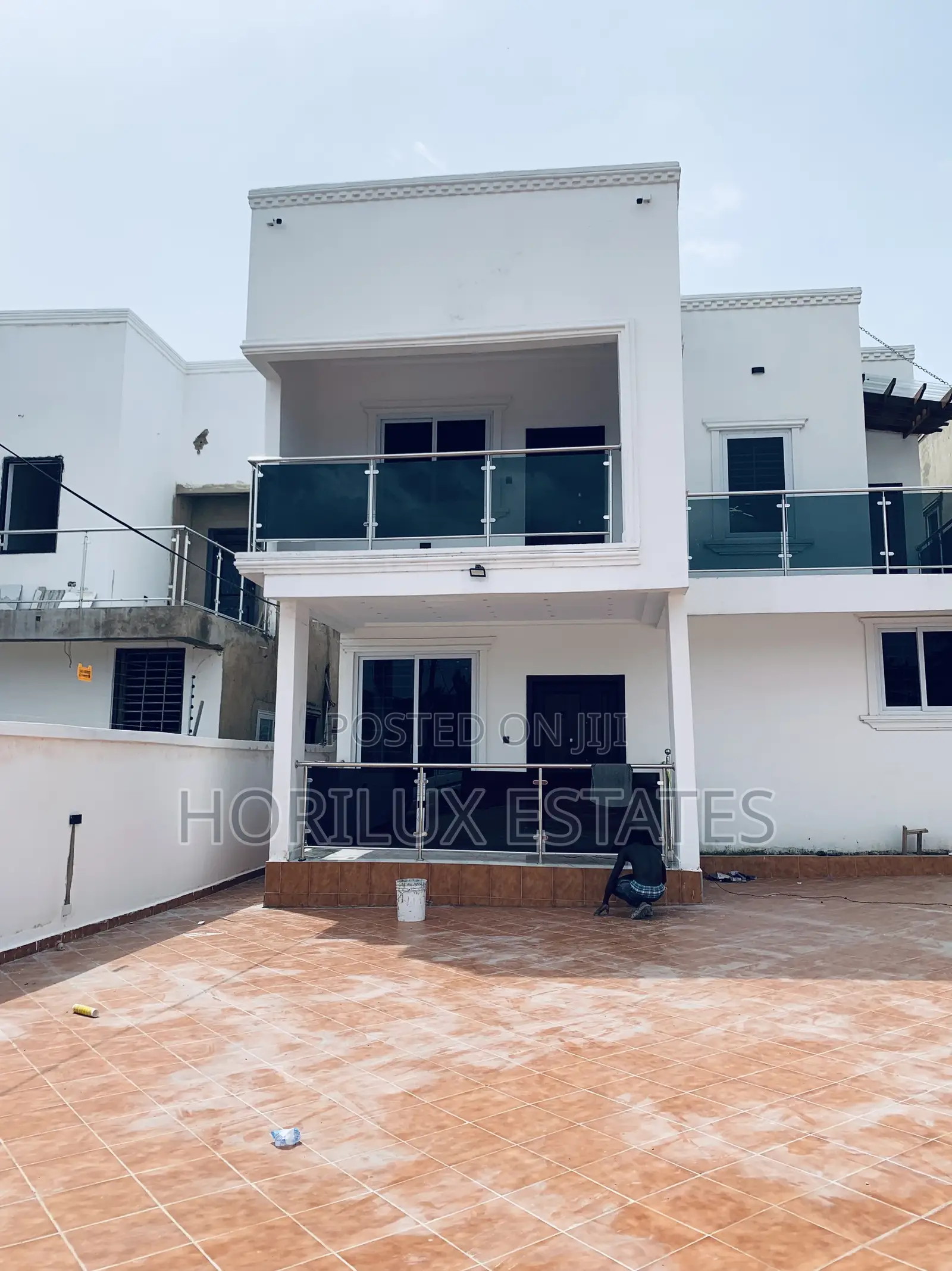 5bdrm Mansion in Horilux Estates, Kwabenya for sale