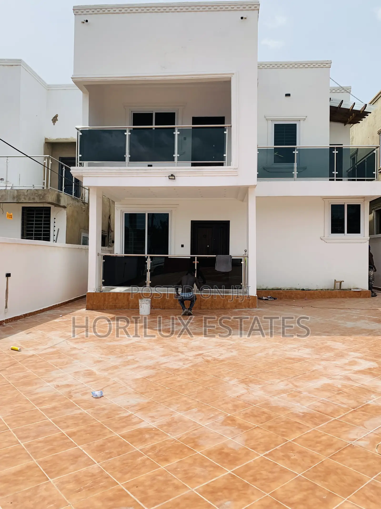5bdrm Mansion in Horilux Estates, Kwabenya for sale