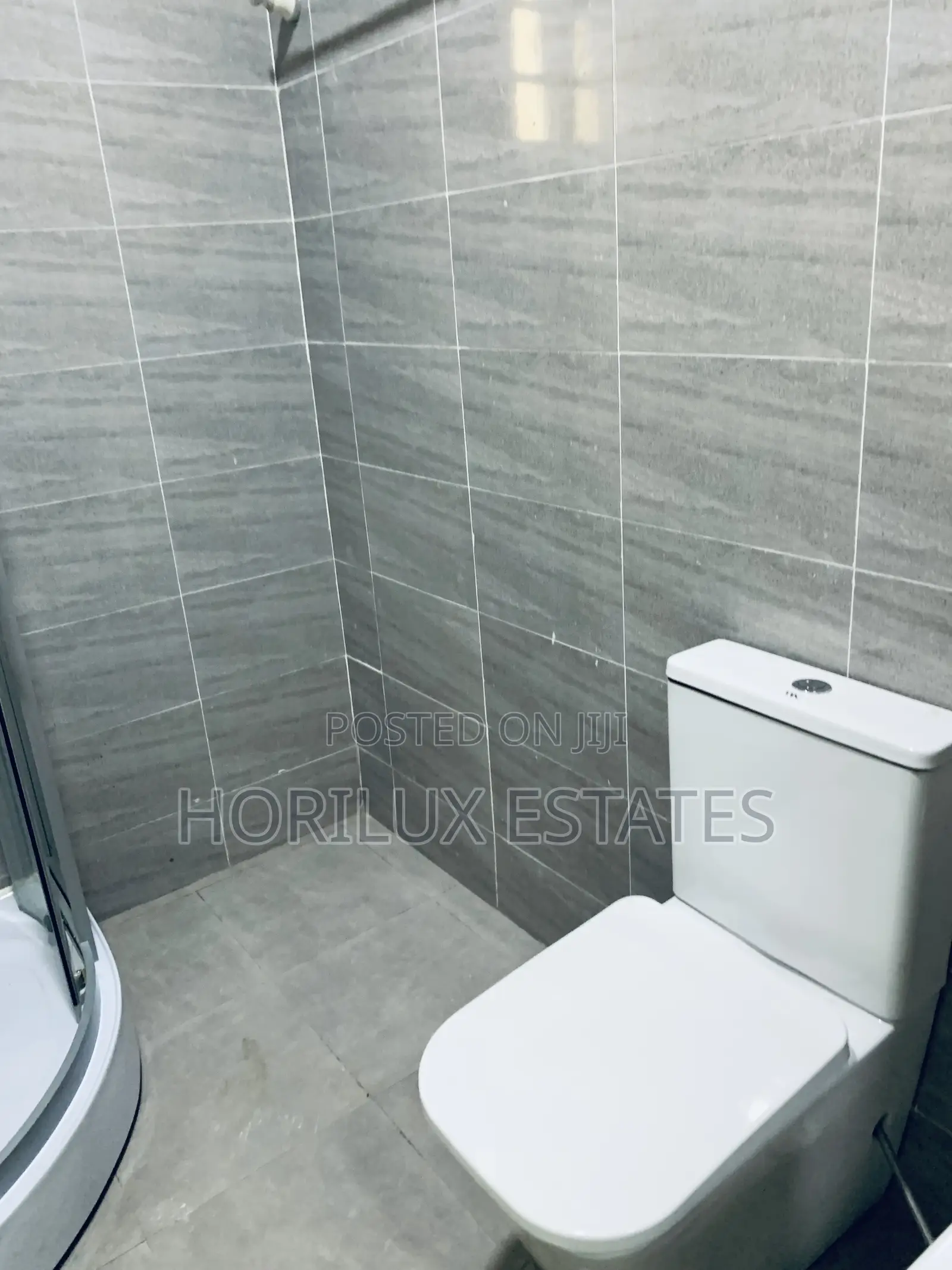 5bdrm Mansion in Horilux Estates, Kwabenya for sale