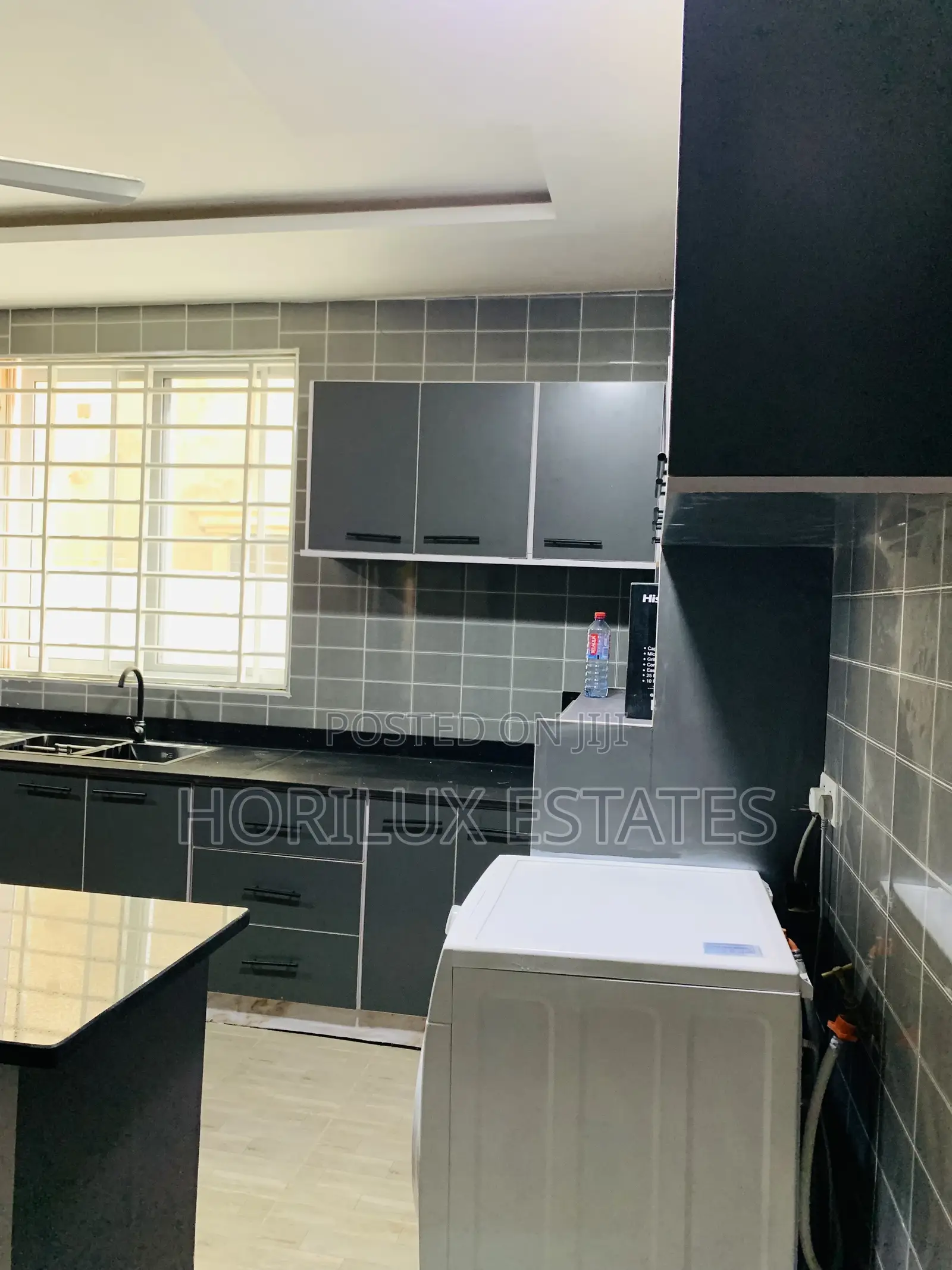 5bdrm Mansion in Horilux Estates, Kwabenya for sale