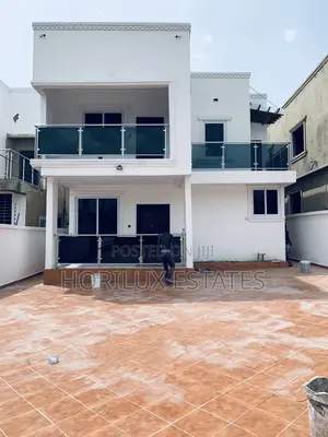 5bdrm Mansion in Horilux Estates, Kwabenya for sale