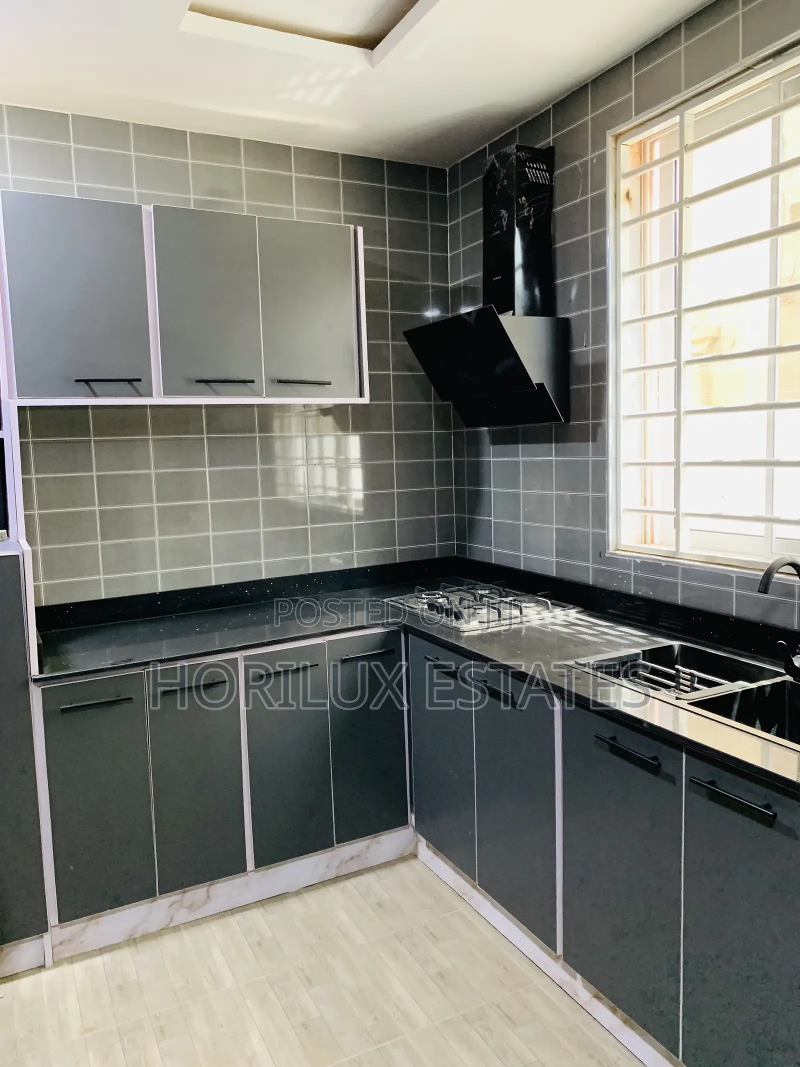 5bdrm Mansion in Horilux Estates, Kwabenya for sale
