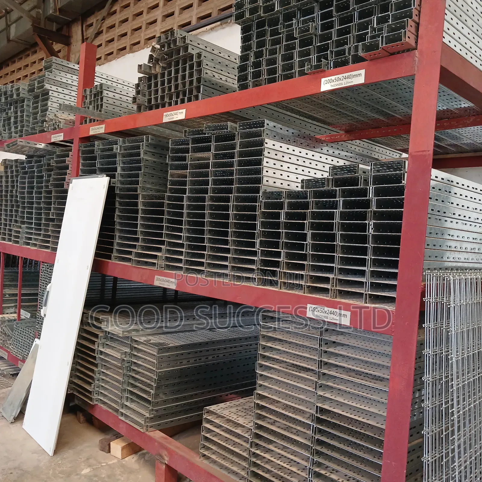 50x300 Cable Trail