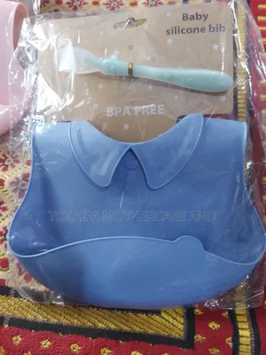 Little Alpaca Silicone Bib With Spoon