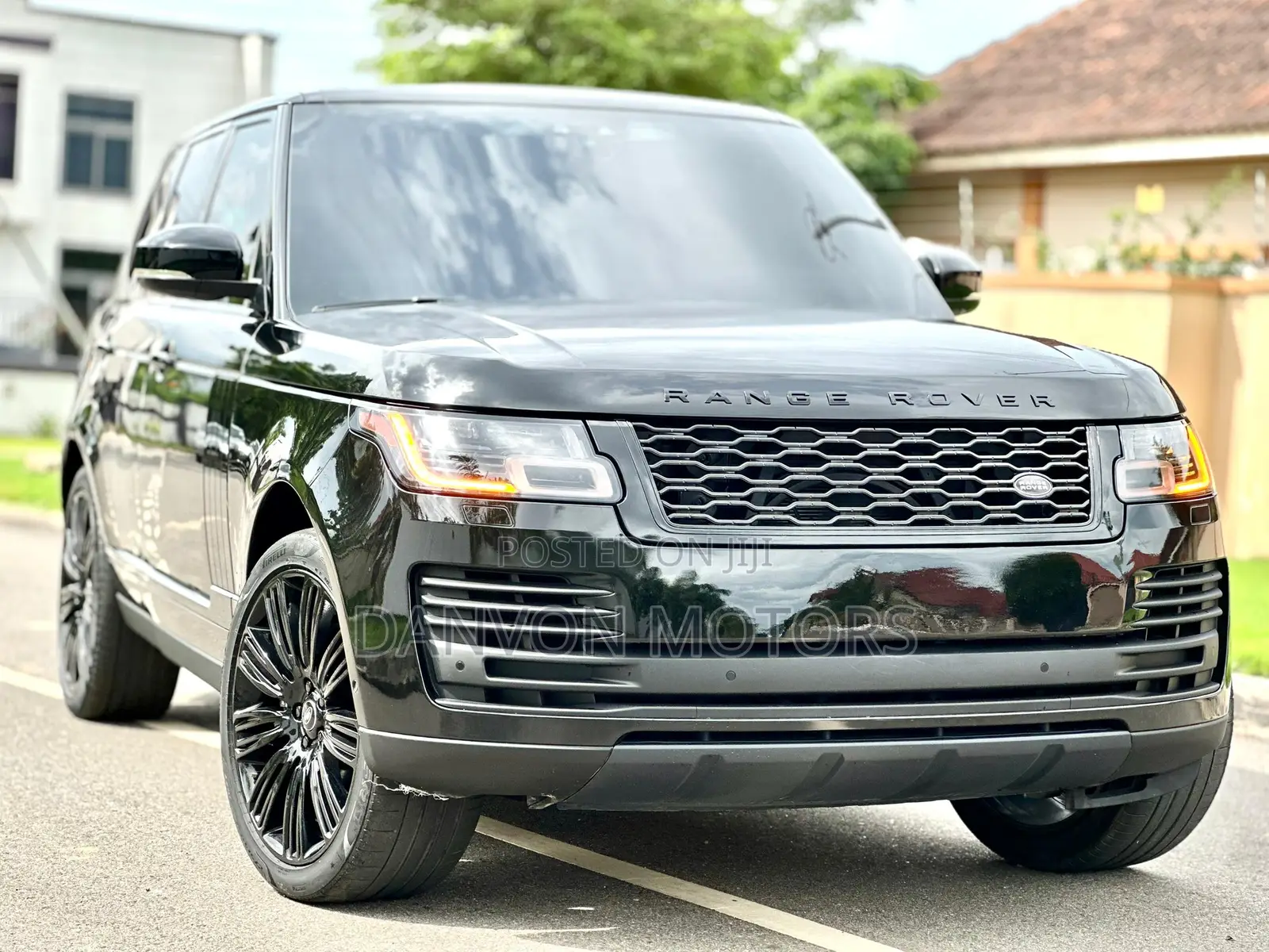 Land Rover Range Rover Vogue 2022 Black