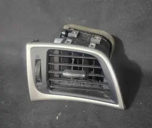13-19 Nissan Sentra Driver Side a/C Vent