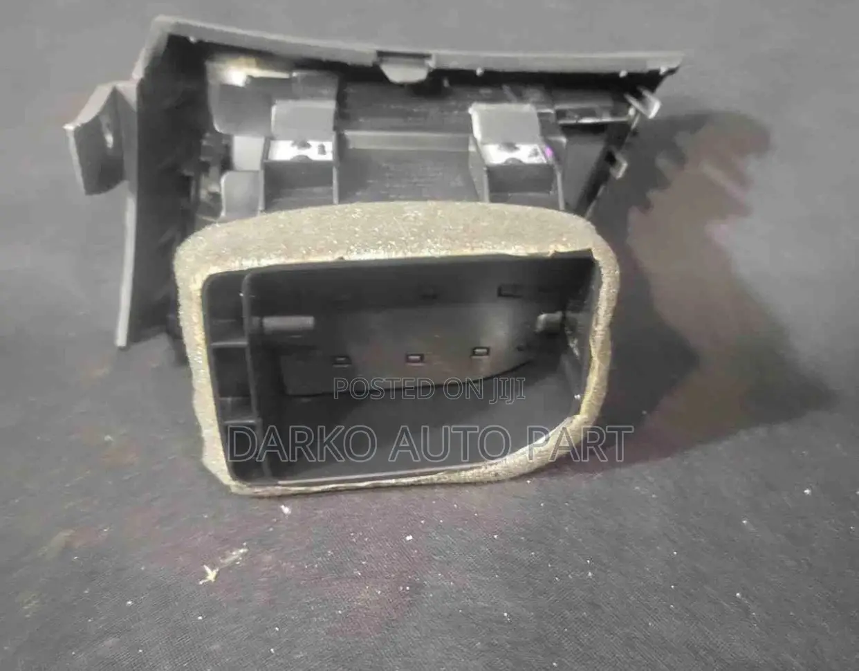 13-19 Nissan Sentra Driver Side a/C Vent