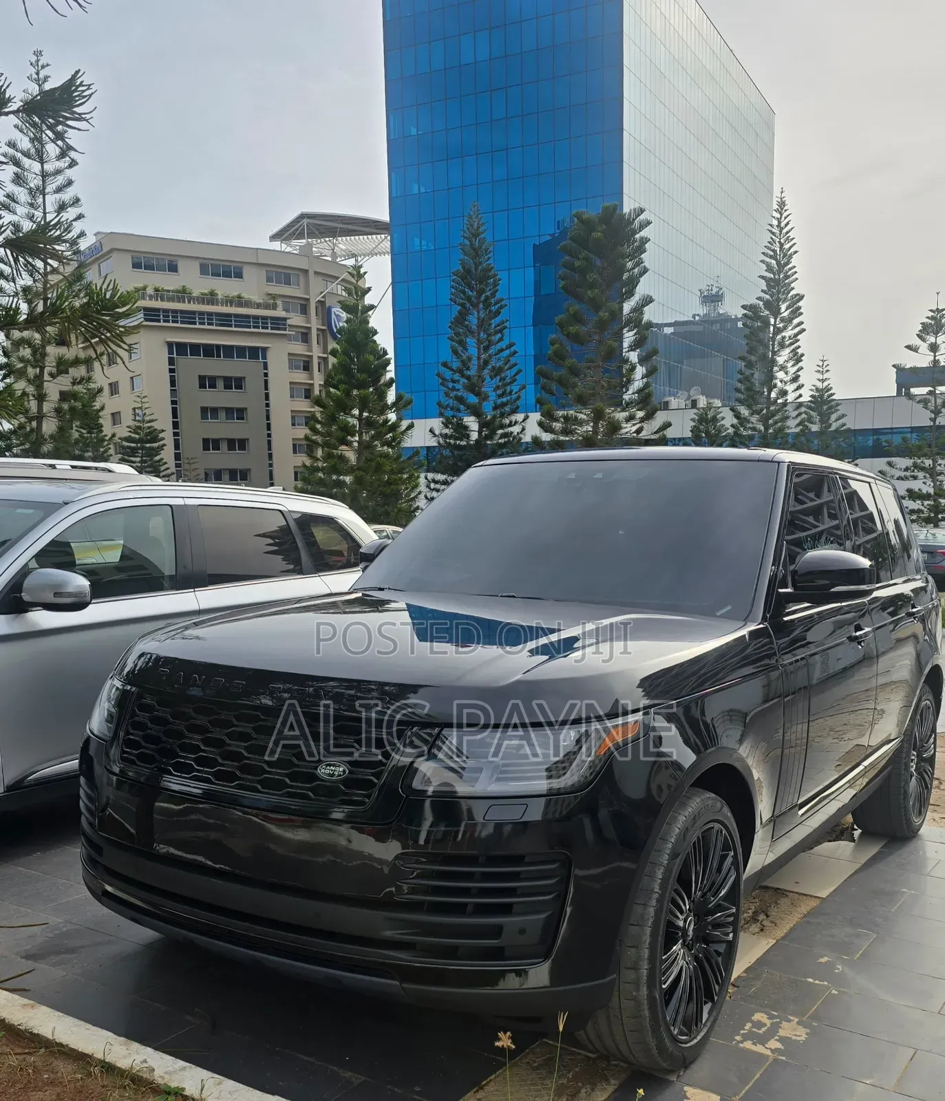 Land Rover Range Rover Vogue 2022 Black