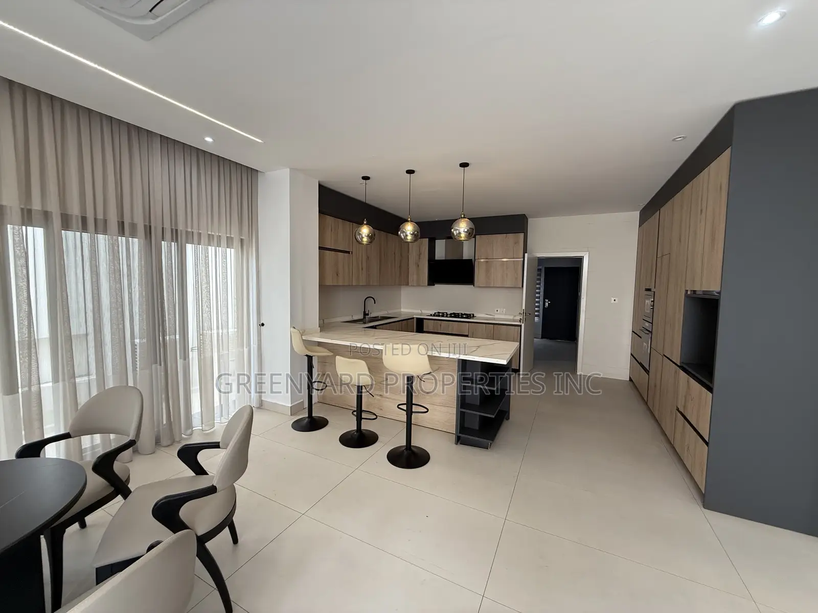 5bdrm Townhouse / Terrace in Adjiringanor, East Legon for rent