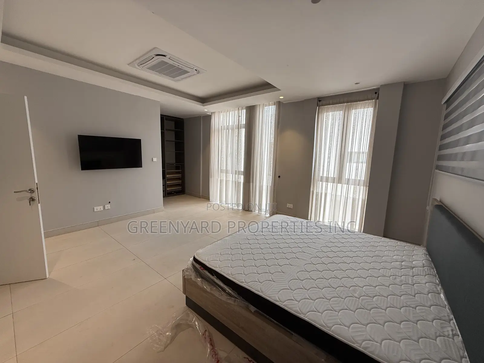 5bdrm Townhouse / Terrace in Adjiringanor, East Legon for rent
