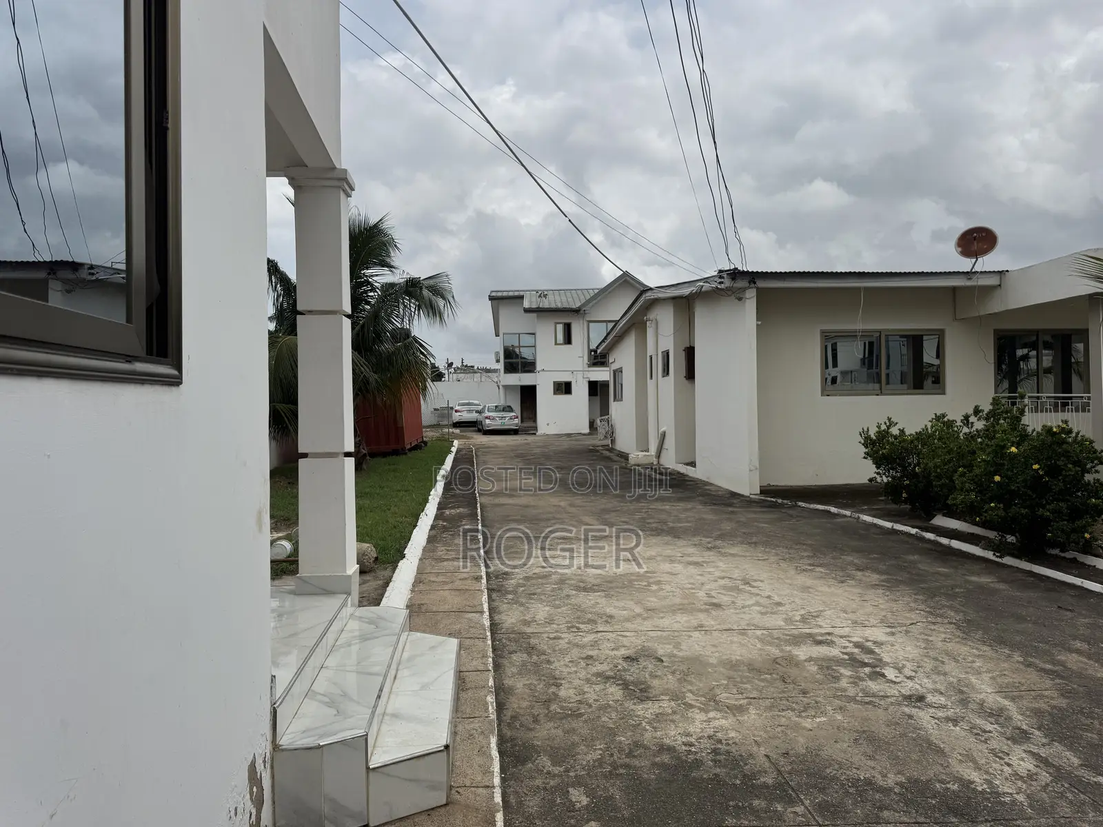8 Bedroom House for Sale at Abelemkpe