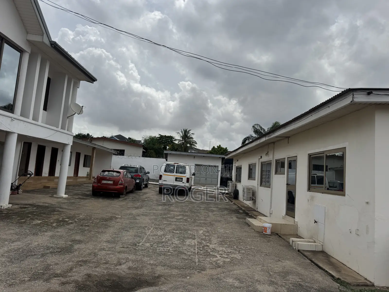 8 Bedroom House for Sale at Abelemkpe